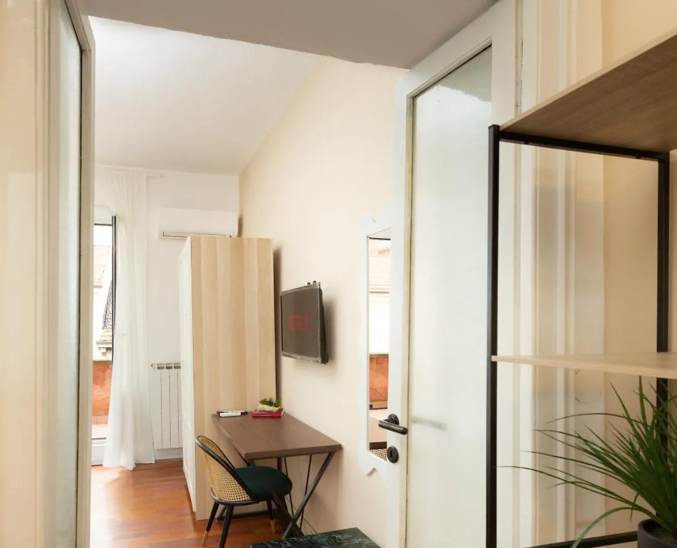 Flower Exclusive Apartment - M3 - Isola District Milan