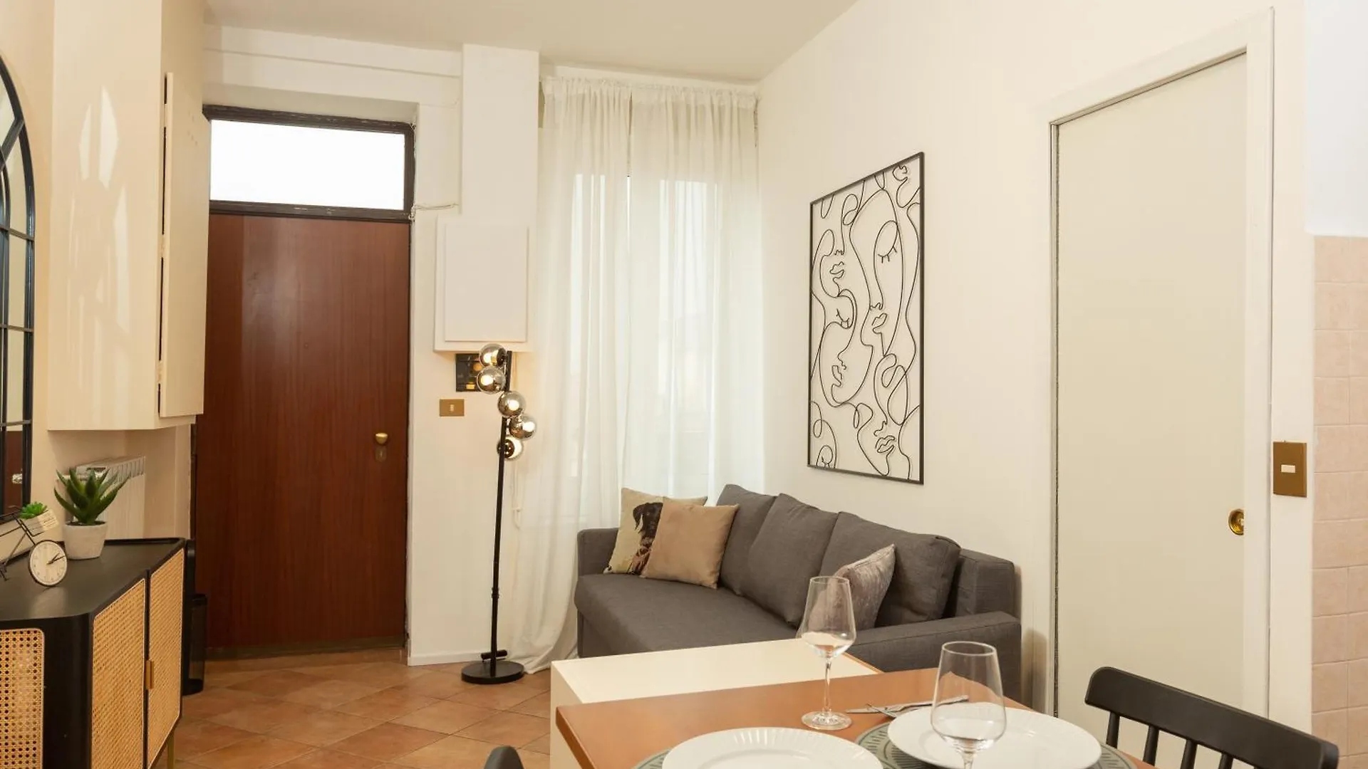 Flower Exclusive Apartment - M3 - Isola District Milan 0*,  Italy