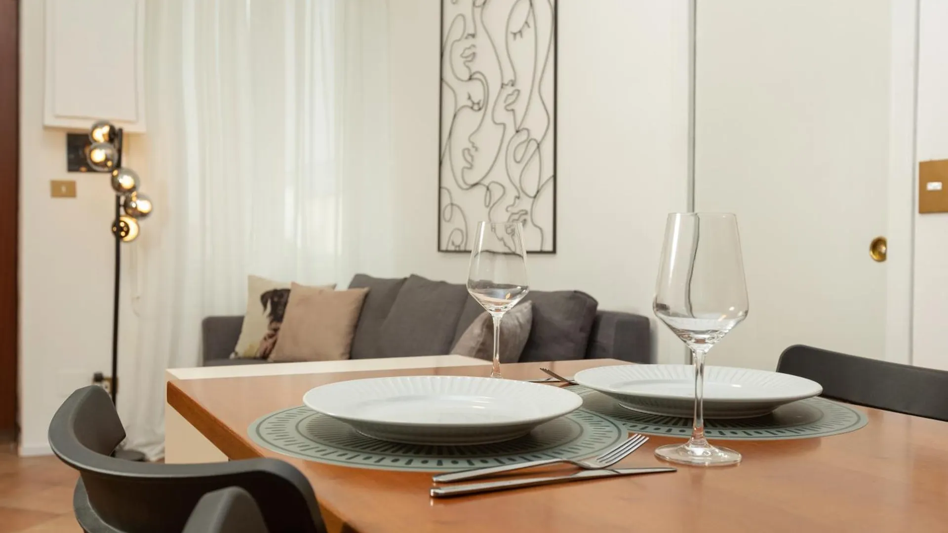 Flower Exclusive Apartment - M3 - Isola District Milan 0*,  Italy